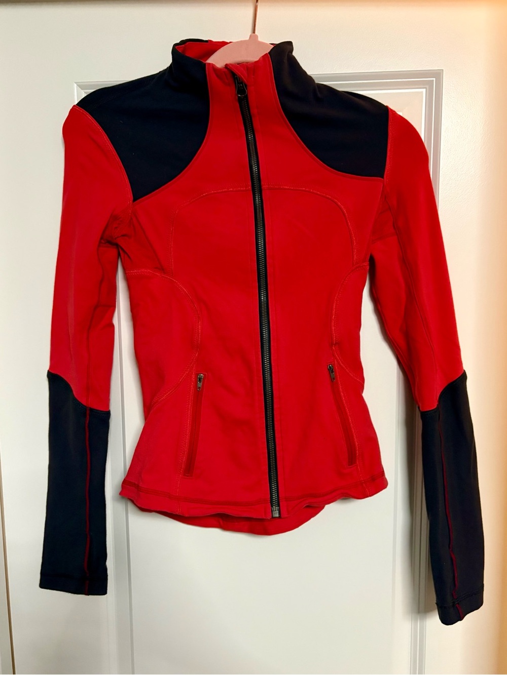 Lululemon Forme Jacket Love Red/Deep Coal size 2